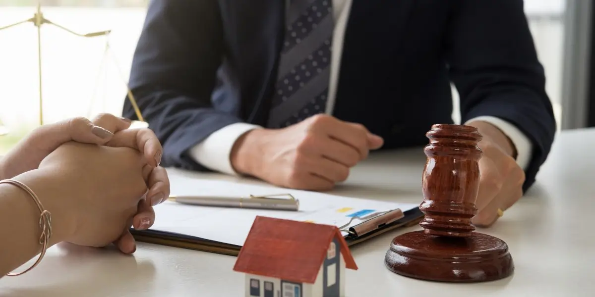 Bidding on Real Estate Auctions